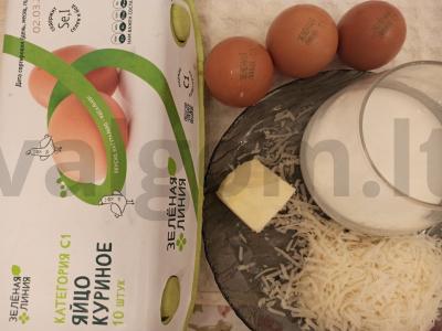 Kiaušinienė su cukinija ir romėniškais pipirais Žingsnis 2