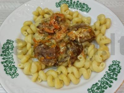 Makaronai su vištienos kepenėlėmis pagrindine nuotrauka