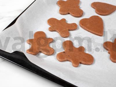 Cinamono-imbiro sausainiai su glajumi Žingsnis 5