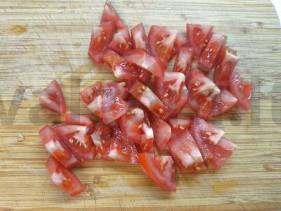 Salotas su putpelių kiaušiniais, sūriu ir daržovėmis Žingsnis 2