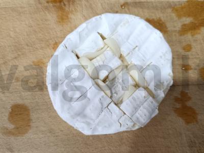 Orkaitėje keptas brie sūris su duona ir prieskoniais Žingsnis 2