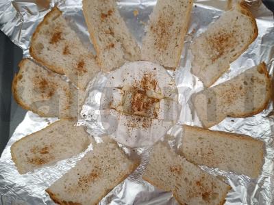 Orkaitėje keptas brie sūris su duona ir prieskoniais Žingsnis 4