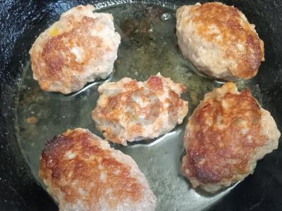 Kalakutienos kotletai su kuskuso garnyru Žingsnis 7