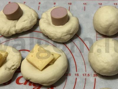 Sūrio ir dešrelių spurgos Žingsnis 4