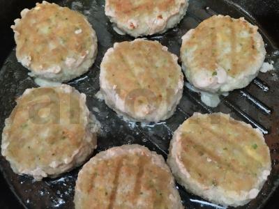 Kiaulienos- jautienos kotletai su mangoldu Žingsnis 5