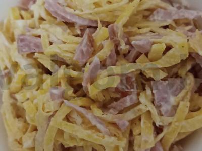 Salotas „Itališkas“ su kiaušinių blynais pagrindine nuotrauka