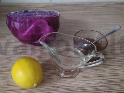 Raudonosios kopūstų salotos su apelsinu Žingsnis 1