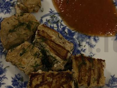 Šašlykas ant grilio vakarienei pagrindine nuotrauka