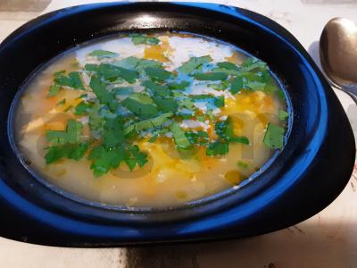 Upėtakio sriuba su lydytu sūriu pagrindine nuotrauka