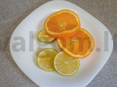 Mėlynas limonadas su laimu, apelsinu ir mėta Žingsnis 2