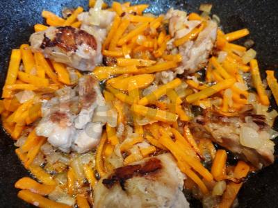 Plovas su vištiena ir agurku Žingsnis 7