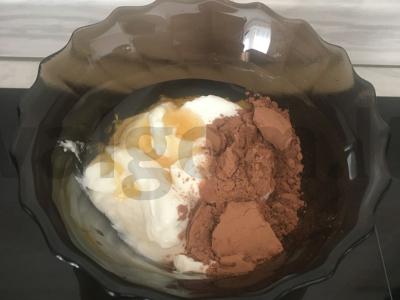 Desertas su jogurtu ir kartokuoju šokoladu Žingsnis 1