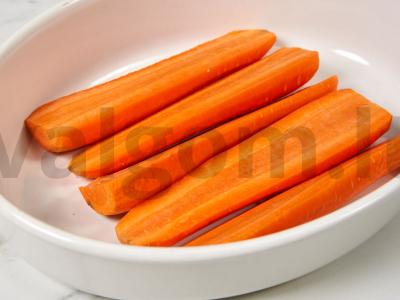 Morkos kvapniame marinate Žingsnis 2