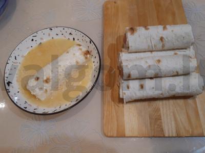 Dešrelės su sūriu lavaše Žingsnis 6