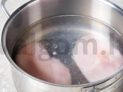 Ramenas su vištiena ir špinatais Žingsnis 1