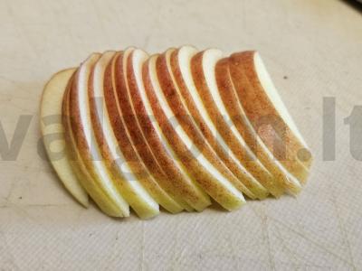 Švelnūs sluoksniai su obuoliais Žingsnis 1