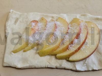 Švelnūs sluoksniai su obuoliais Žingsnis 2