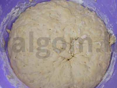 Pyragėliai su svogūnais ir kiaušiniu Žingsnis 2