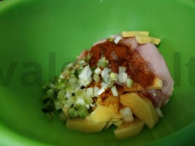 Vištiena su bulvėmis po sūrio kepure Žingsnis 3