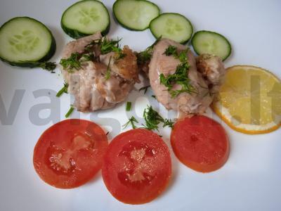 Kepti lašišų ikrai pagrindine nuotrauka