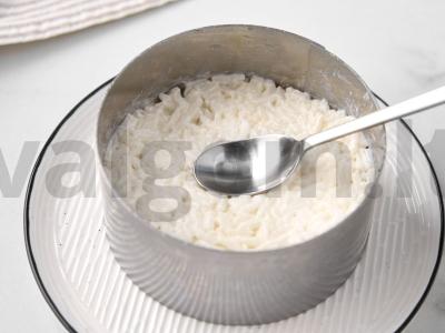 Žuvies konservų salotos su ryžiais ir kiaušiniais Žingsnis 7