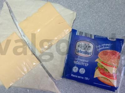 Sluoksniuotos tešlos krapštymai su sūriu, pievagrybiais ir dešra Žingsnis 2