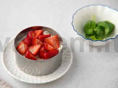 Varškės desertas iš abrikosų su braškėmis Žingsnis 3