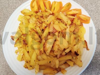 Kepta bulvė su prancūziškais prieskoniais pagrindine nuotrauka