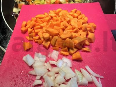 Aštri daržovių užkanda su gruziniška adžika Žingsnis 4