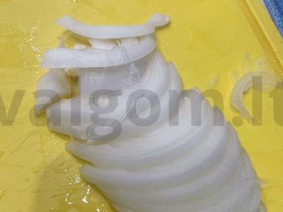 Vištienos filė „Sultinga“ su svogūnais Žingsnis 4