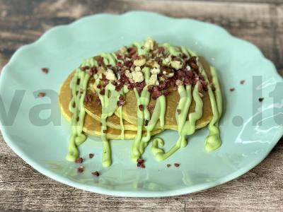 Kokosų blynai su pistacijų šokoladu pagrindine nuotrauka