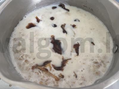 Avižinė košė su džiovintais vaisiais ir razinomis Žingsnis 5