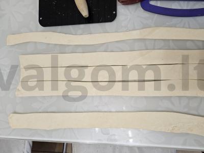 Sultingi dešrelės tešloje Žingsnis 1