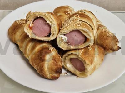 Sultingi dešrelės tešloje pagrindine nuotrauka