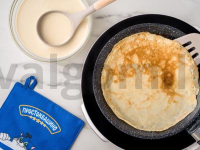 Blynai medaus-grietinėlės padaže Žingsnis 4