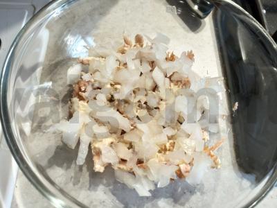 Sluoksniuotas salotas su burokėliais ir žuvimi Žingsnis 4