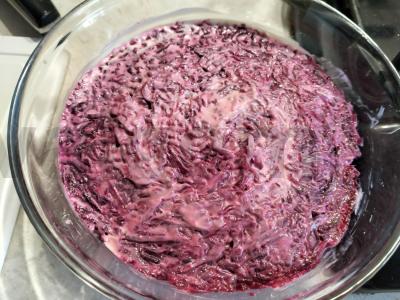 Sluoksniuotas salotas su burokėliais ir žuvimi Žingsnis 6