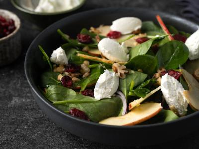 Salotas su obuoliu ir raudonuoju svogūnu Žingsnis 3