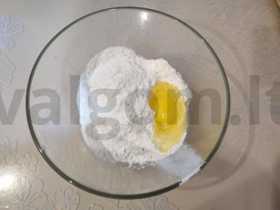 Čeburekai su kiauliena vakarienei Žingsnis 1