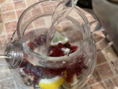 Vitaminų arbata su spanguolėmis Žingsnis 5