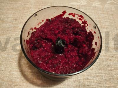 Jautienos bekonas su ryškiu ir aštriu burokėlių padažu Žingsnis 6