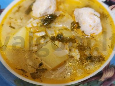 Indėnų mėsos kukulių sriuba pagrindine nuotrauka