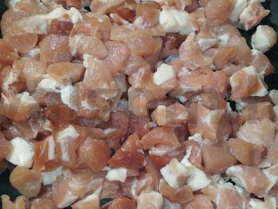 Troškinta kiauliena su morkomis, svogūnais, pievagrybiais ir rukola Žingsnis 1