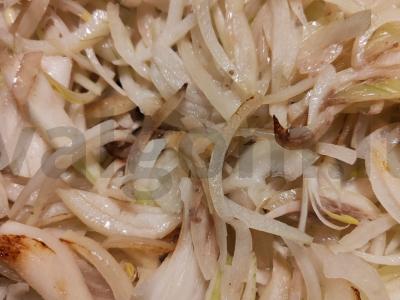 Kiaulienos kepenys grietinėlės padaže Žingsnis 3