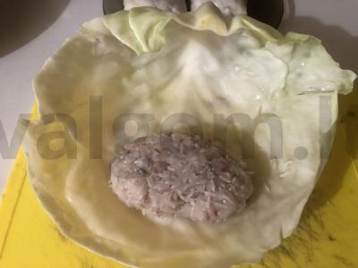 Dietiniai kopūstai su žuvimi ir ryžiais Žingsnis 4