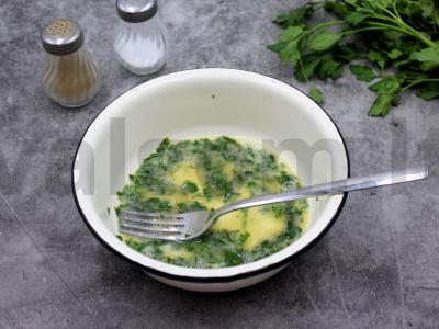 Omletas ryžių popieriuje su grybais ir sūriu Žingsnis 1