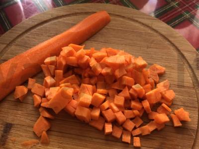 Bulvių troškinys su avinžirniais Žingsnis 2