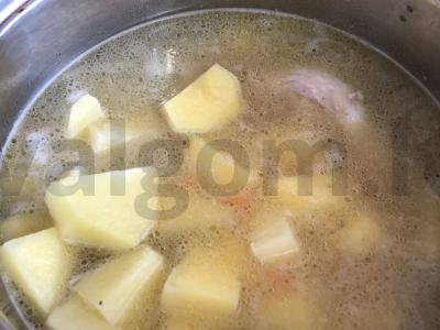 Bulvių troškinys su avinžirniais Žingsnis 5