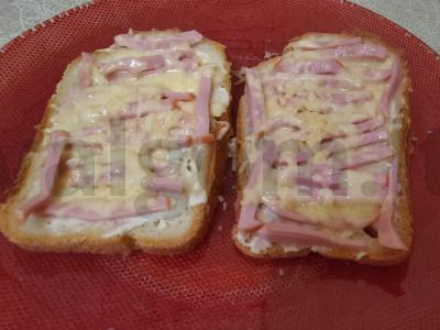 Karšti sumuštiniai su virta dešra Žingsnis 6