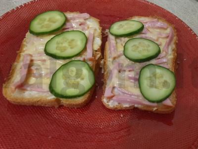 Karšti sumuštiniai su virta dešra Žingsnis 7